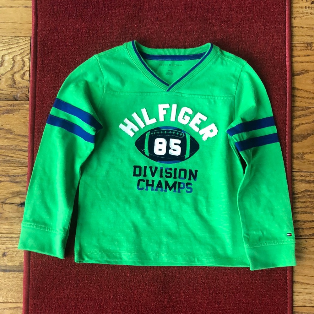 🔥3/$20.Tommy Hilfiger long sleeve shirt 4T